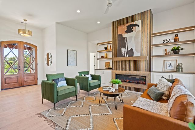 2805 EASLEY CABIN CIR, Columbia, MO 65201