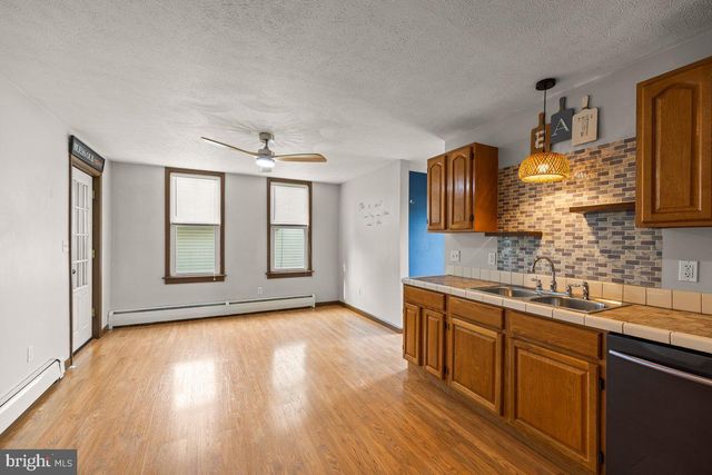621 NOBLE ST, Lebanon, PA 17042