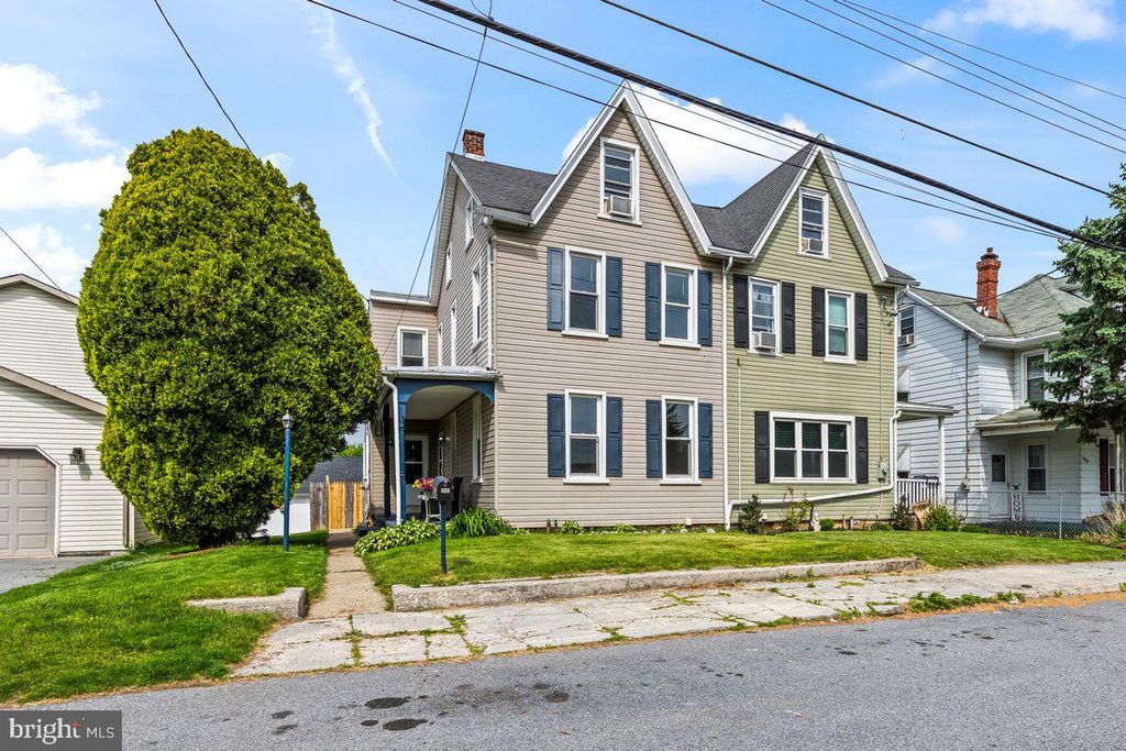 621 NOBLE ST, Lebanon, PA 17042