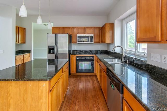 51334 W Hills Drive, Plymouth, MI 48170