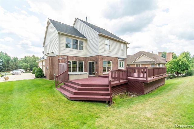 51334 W Hills Drive, Plymouth, MI 48170