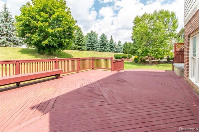 51334 W Hills Drive, Plymouth, MI 48170