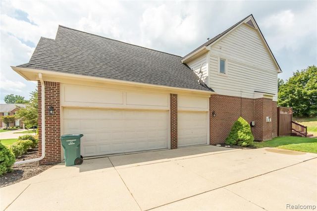 51334 W Hills Drive, Plymouth, MI 48170