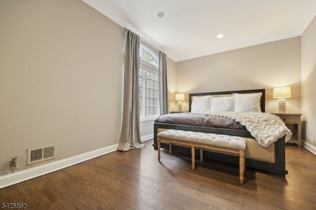 50 Sequoia Dr, Watchung Boro, NJ 07069