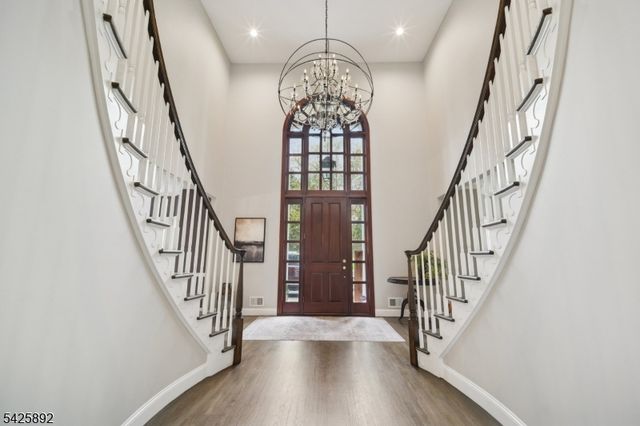 50 Sequoia Dr, Watchung Boro, NJ 07069