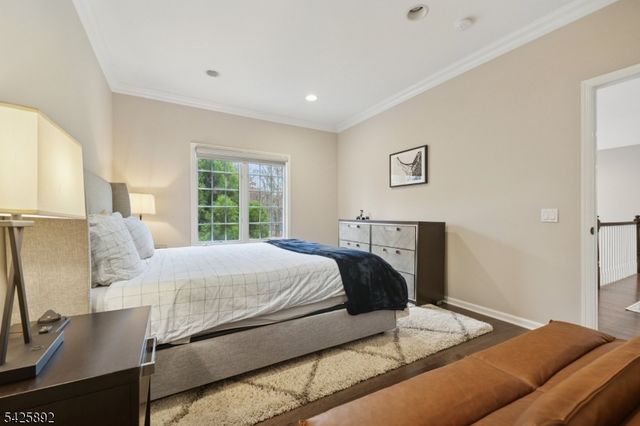50 Sequoia Dr, Watchung Boro, NJ 07069