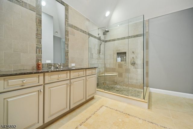 50 Sequoia Dr, Watchung Boro, NJ 07069
