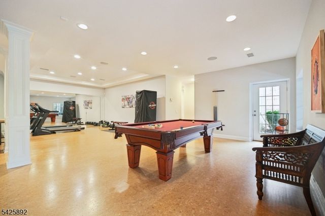 50 Sequoia Dr, Watchung Boro, NJ 07069