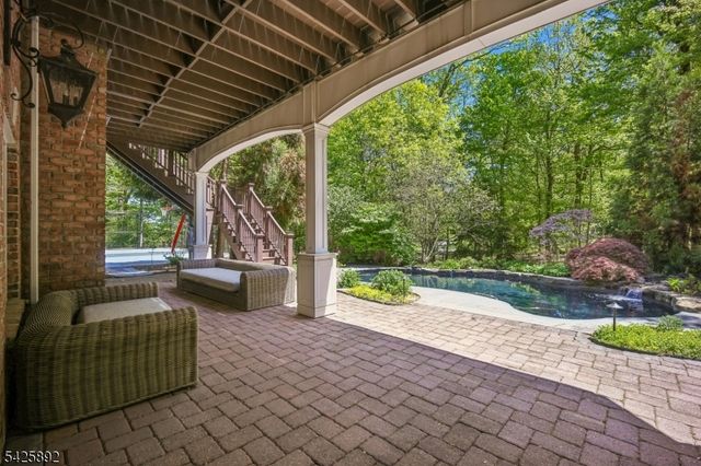 50 Sequoia Dr, Watchung Boro, NJ 07069