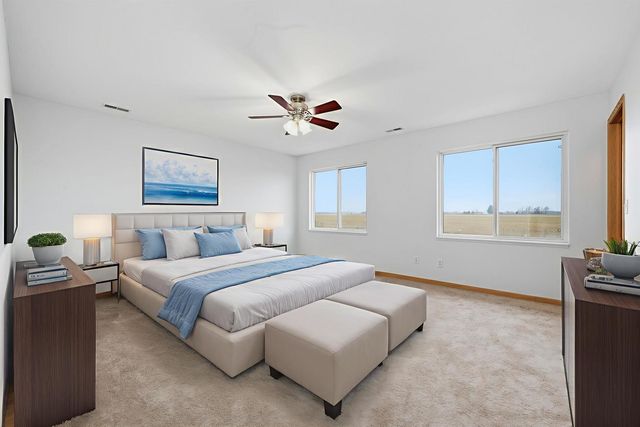 575 N Strack Street 302, Cortland, IL 60112