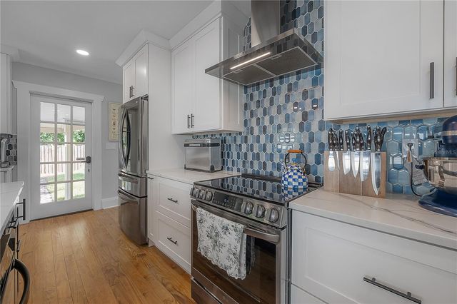 203 W FRIERSON AVENUE, Tampa, FL 33603