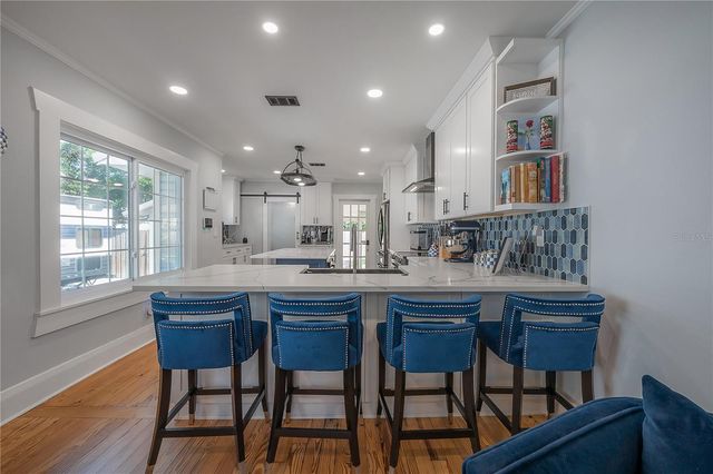 203 W FRIERSON AVENUE, Tampa, FL 33603