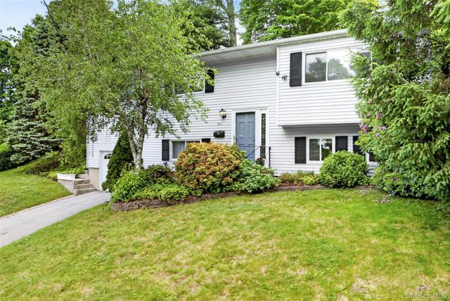 4 Pamela Lane, Valhalla, NY 10595