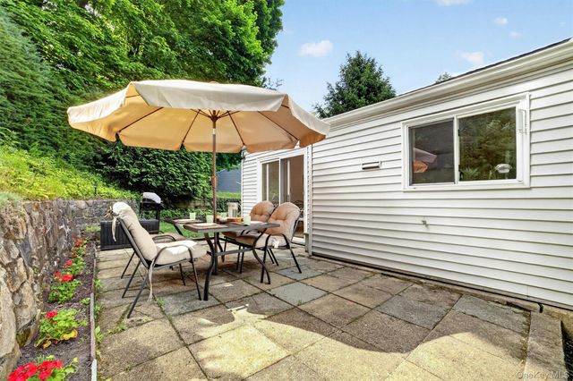 4 Pamela Lane, Valhalla, NY 10595