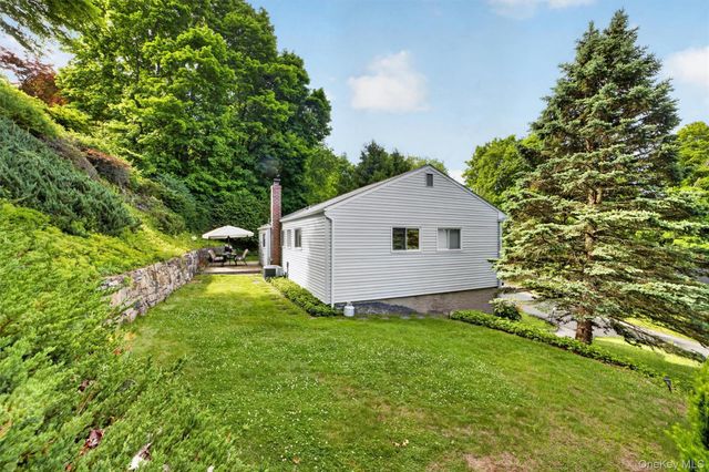 4 Pamela Lane, Valhalla, NY 10595
