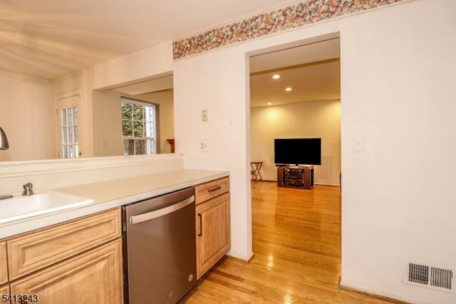 190 Jonathan Pl, Franklin Twp., NJ 08873