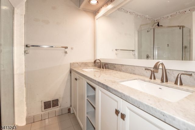 190 Jonathan Pl, Franklin Twp., NJ 08873