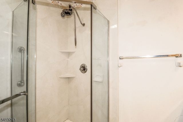 190 Jonathan Pl, Franklin Twp., NJ 08873