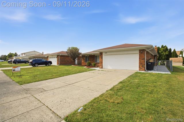 3465 Fox Hill Drive, Sterling Heights, MI 48310