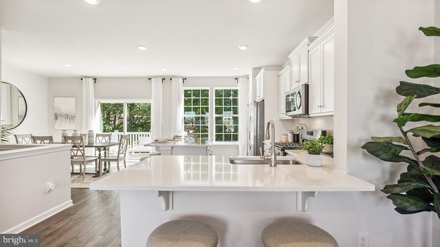 515 N PALACE DR, Glassboro, NJ 08028