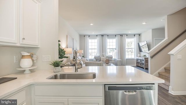515 N PALACE DR, Glassboro, NJ 08028