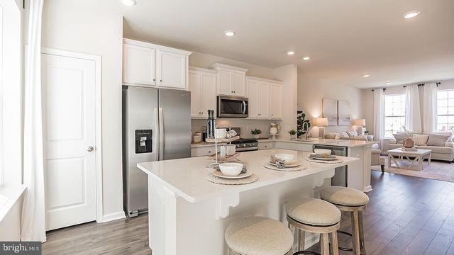 515 N PALACE DR, Glassboro, NJ 08028