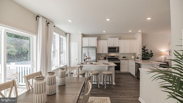 515 N PALACE DR, Glassboro, NJ 08028