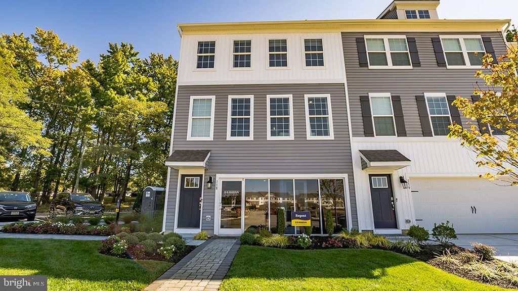 515 N PALACE DR, Glassboro, NJ 08028