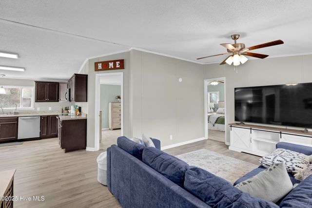 151 Shelley Road, Hampstead, NC 28443