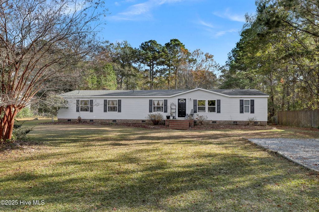 151 Shelley Road, Hampstead, NC 28443