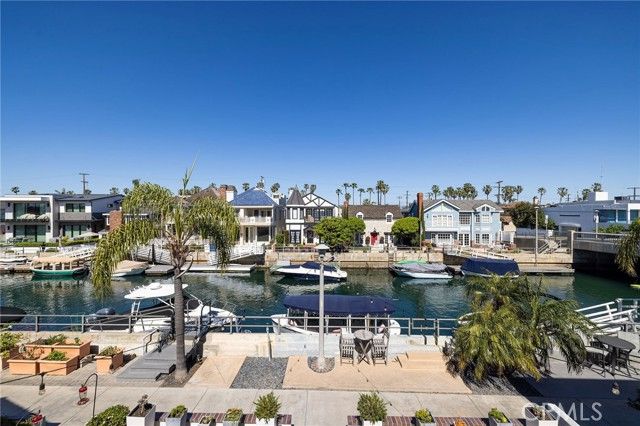 90 Rivo Alto Canal, Long Beach, CA 90803