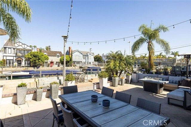 90 Rivo Alto Canal, Long Beach, CA 90803