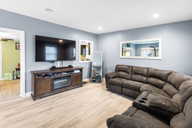 70 Riverside Ave, Attleboro, MA 02703