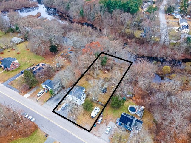 70 Riverside Ave, Attleboro, MA 02703