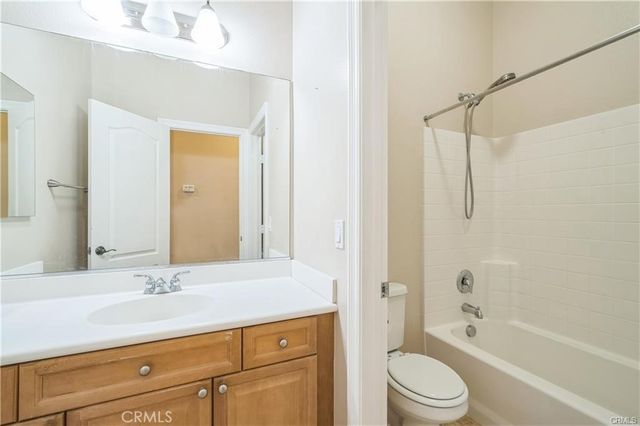 2 Villa Roma, Lake Elsinore, CA 92532