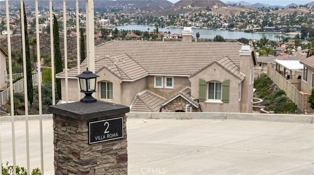 2 Villa Roma, Lake Elsinore, CA 92532
