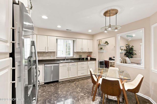 64 Merion Lane, Jackson, NJ 08527