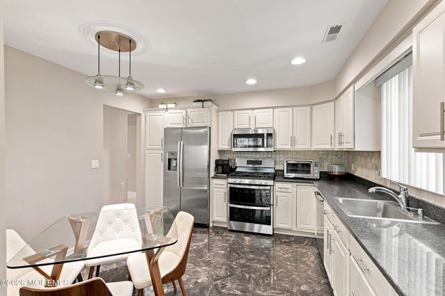 64 Merion Lane, Jackson, NJ 08527