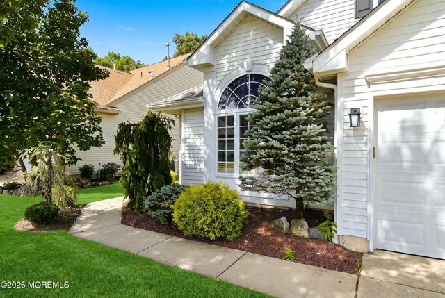 64 Merion Lane, Jackson, NJ 08527