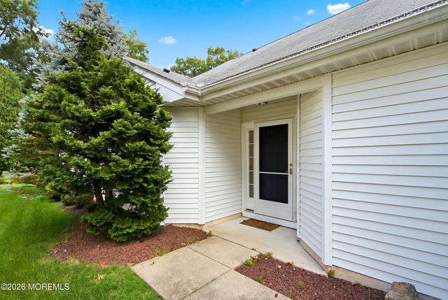 64 Merion Lane, Jackson, NJ 08527