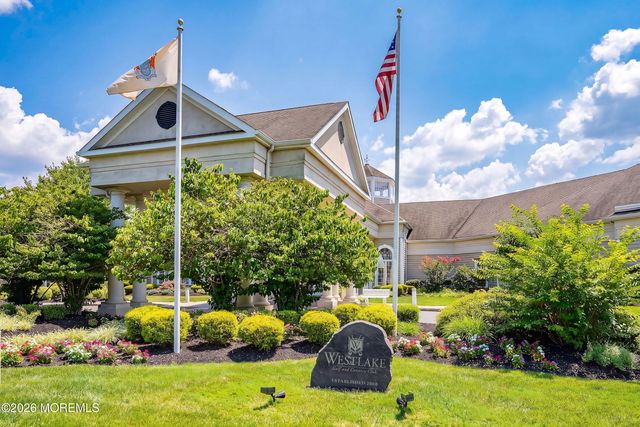 64 Merion Lane, Jackson, NJ 08527