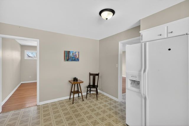 1022 N Stratford Ln, Wichita, KS 67206