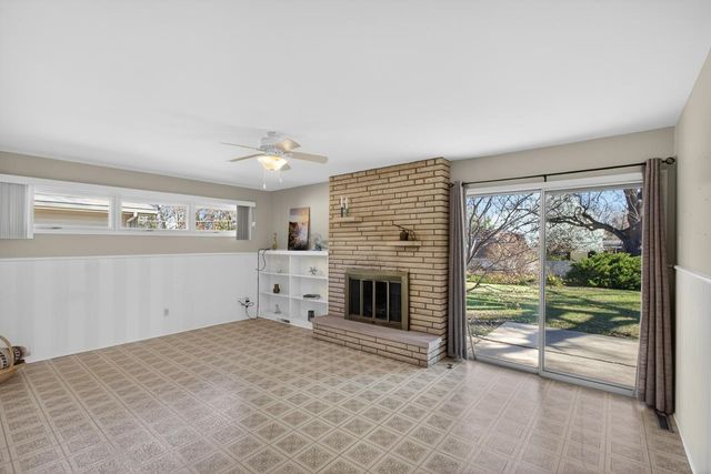 1022 N Stratford Ln, Wichita, KS 67206