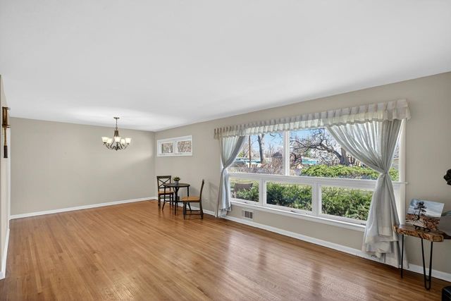 1022 N Stratford Ln, Wichita, KS 67206