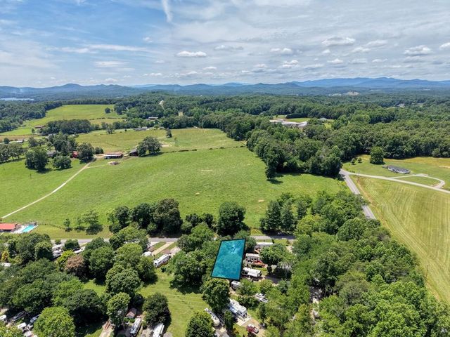 61 Apache Bend Road, Blairsville, GA 30512