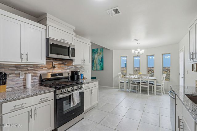 664 Paseo Modesto Drive, Horizon City, TX 79928