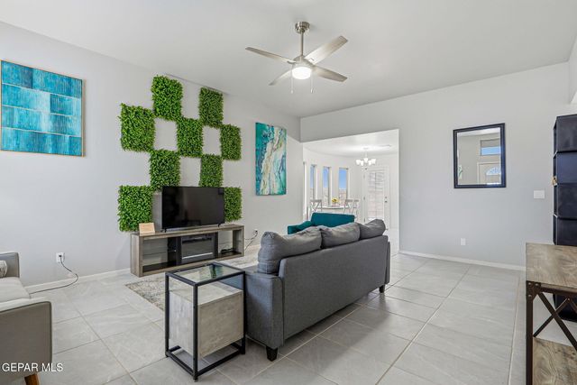 664 Paseo Modesto Drive, Horizon City, TX 79928