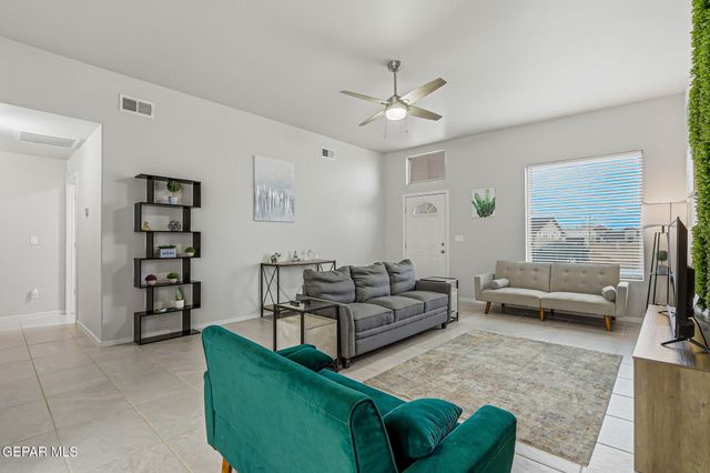 664 Paseo Modesto Drive, Horizon City, TX 79928