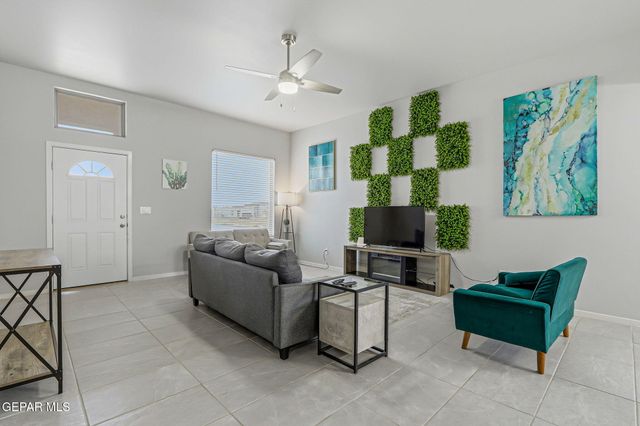 664 Paseo Modesto Drive, Horizon City, TX 79928