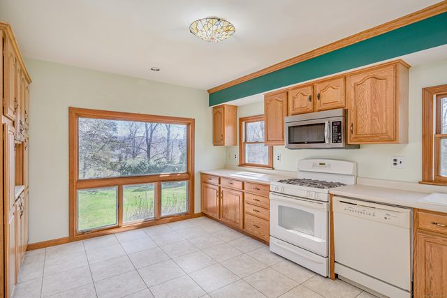 7 McNeil Road, Bethel, CT 06801